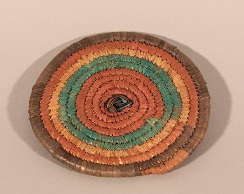 [Circular mat]