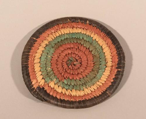 [Circular mat]