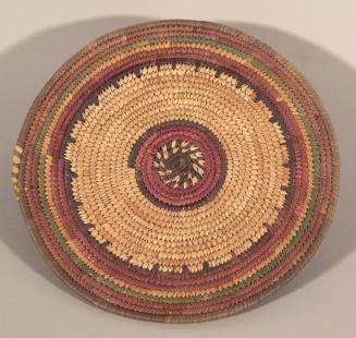 [Circular mat]