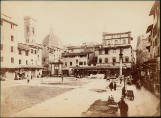 [Florence Piazza del Mercato Vecchio]