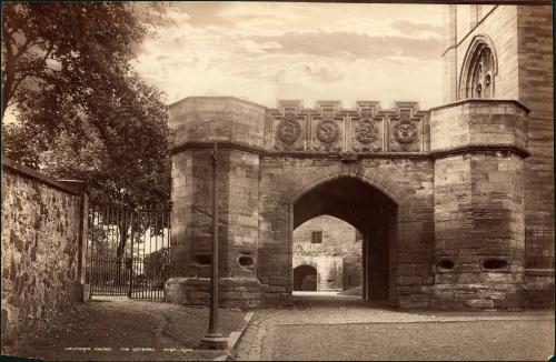 [Linlithgow Palace, the Gateway]