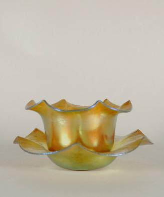 [Finger bowl and under plate]
