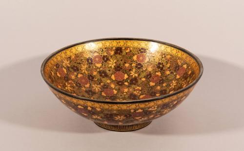 [Large bowl]