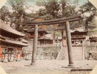 I22: Nikko Yomeimon (A Gate)