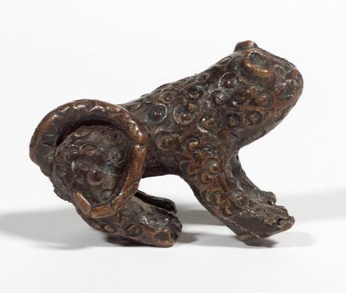 [Leopard gold weight]