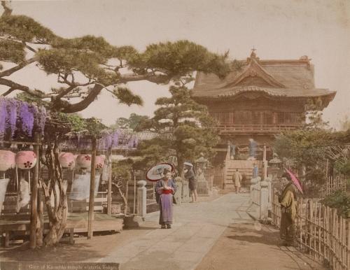 Gate of Kameido Temple