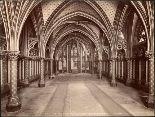 [Paris Chapelle basse de la Sainte Chapelle XIII Siecle X. Phot.]