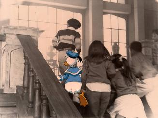 L48. Mickey set-ups and Donald run with children (2)