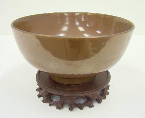 [Glazed tea bowl]