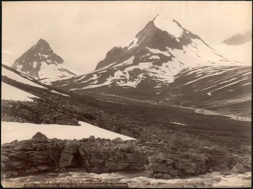 Jotunheimen, Kirken og Tverbottenhornene fra Uladalen