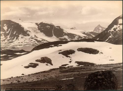 1395. Jotunheimen, Langnaesho og Hovageltind fra Uladalen