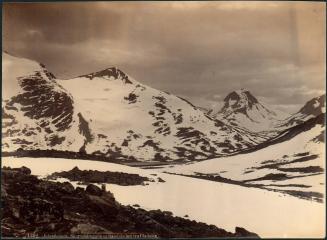 Jotunheimen, Skarvdalseggen og Raudalstind fra Uladalen