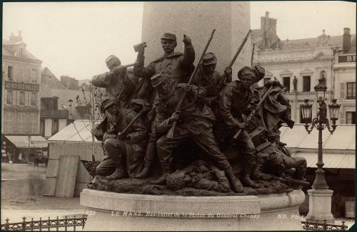 123 Le Mans. Bas-relief de la Statue du General Chanzy N.D. Phot.