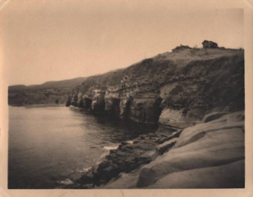 untitled [cove, cliff, two houses (La Jolla)]