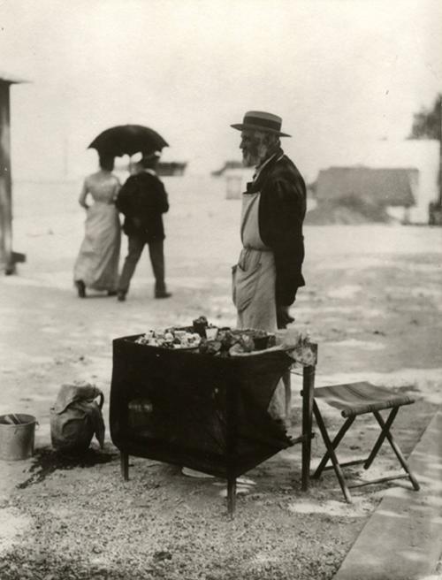 [Street vendor]