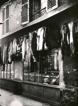 Boutique, square du Bon Marché, rue de Sèvres