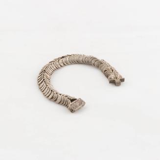 [Child's bracelet]