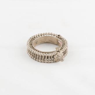 [Bracelet with beaded edges]