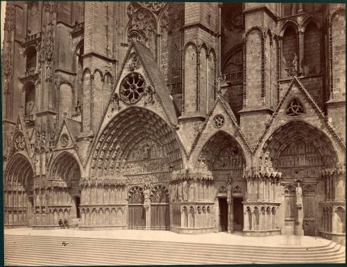 untitled [view of front entrance of cathedral, scenes from the Last Judgment]