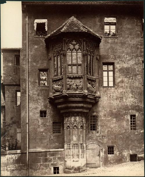 [Erker am Sebalderpfarrhof II. Nurnberg [Gothic window]]