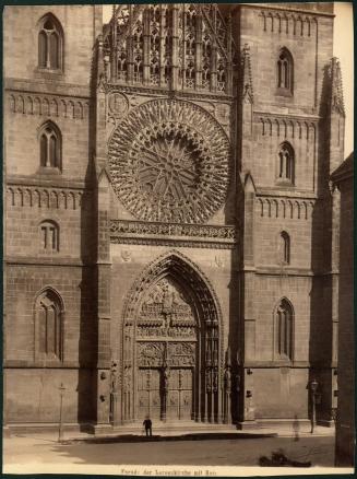 [Facade der Lorenz Kirche mit Rose]