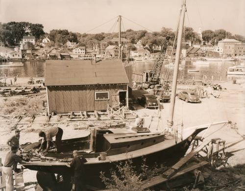 Repairing Boats, Camden shipbuilding Co., Camden, ME.