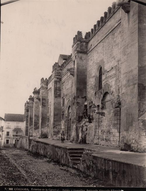 No. 902 Cordoba Exterior de la Catedral Granada - Alhambra