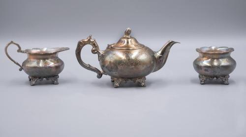 [Tea set]