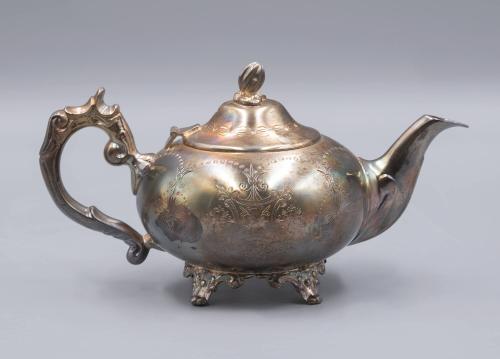 [Teapot]