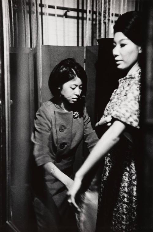 [Fashion Institute of Technology - fixing model before runway show]