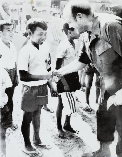 Checking on Vietnamization