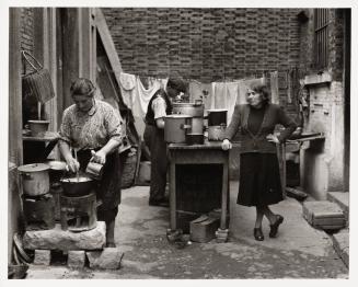 [Community kitchen, refugee camp]