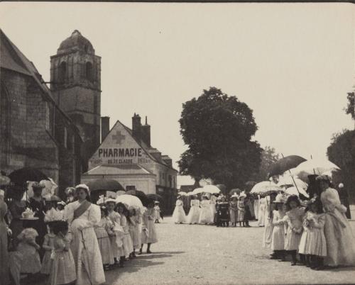 "Fête Dieu," Sunday, June 4th (The Girls' Schools.)