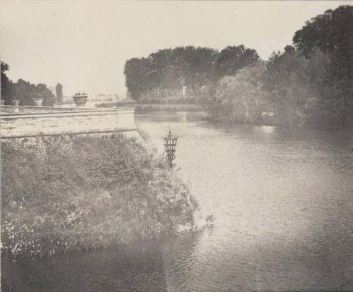 Chenonceaux, - the Cher & the Terraced Gardens of Diane de Poitiers.