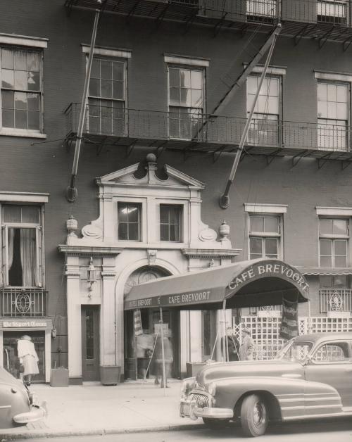 Entrance to the Brevoort 5th at 8th