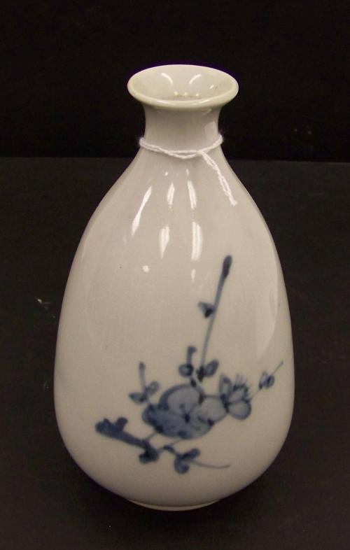 [Sake Bottle]