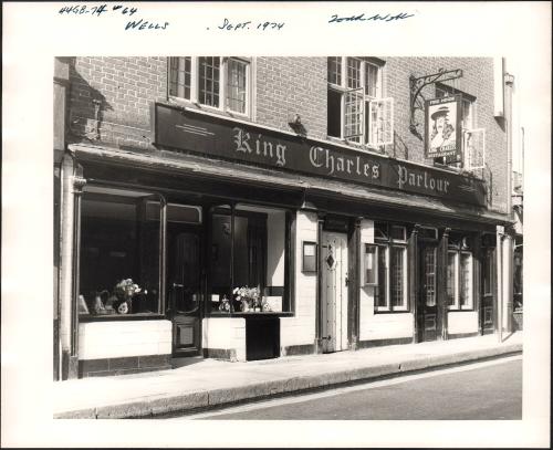 King Charles Parlour, Wells